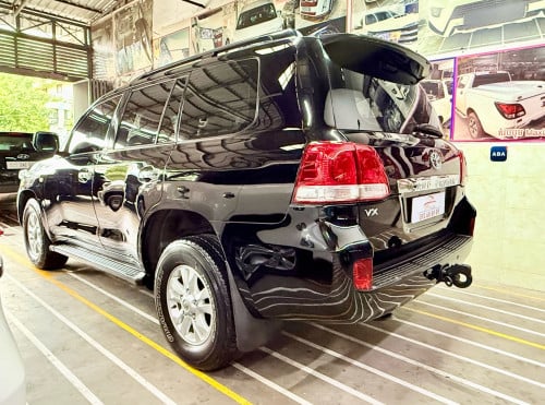 Toyota Land Cruiser VX - V8 Diesel Engine