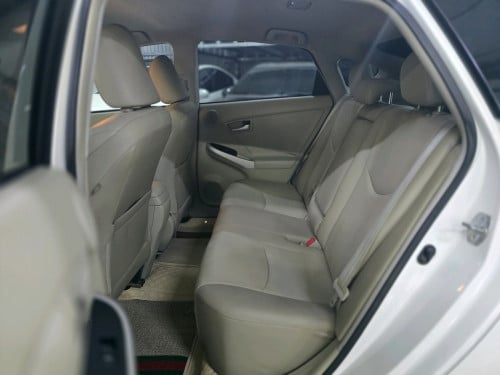 Toyota Pruis 2013 Option 5