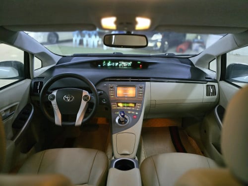 Toyota Pruis 2013 Option 5