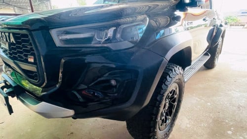 Toyota revo gr v6