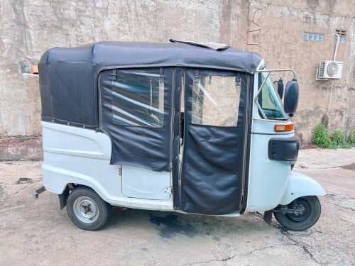 Tuk Tuk Maxima Bajaj 2019