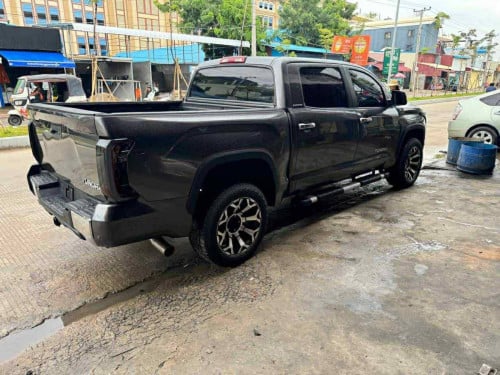 TUNDRA 2008 up 2025 For Rent /出租