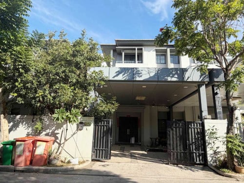 Twin Villa for Rent In Borey Chip Mong Landmark 271