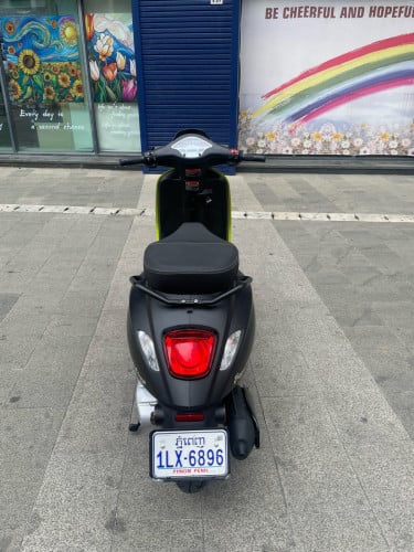 Vespa Princess125cc 2025 ស្មាតឃី New98%មានពន្ធកាតគ្រីស្លាកលេខ