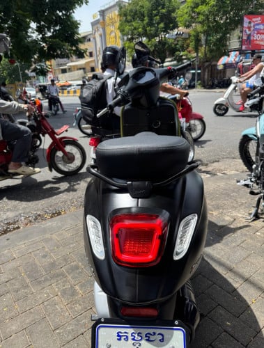 Vespa Sprint Tech 025 ខ្ចីដូចថ្មី