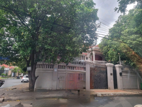 Villa corner for Rent โ Boeng Kak 2, Tuol Kork