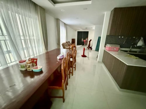 Villa queen B II for rent borey chipmong 6A