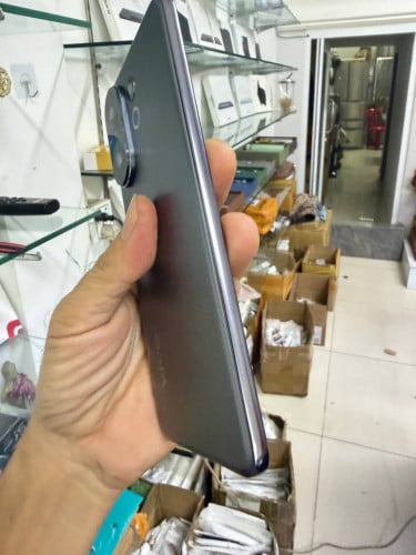 Vivo V60 12G 512G 98.99%Gray299$