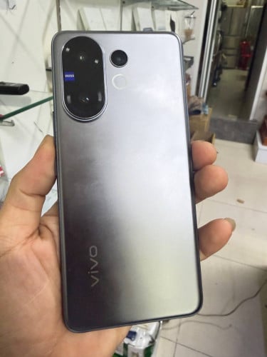 Vivo V60 12G 512G 98.99%Gray299$