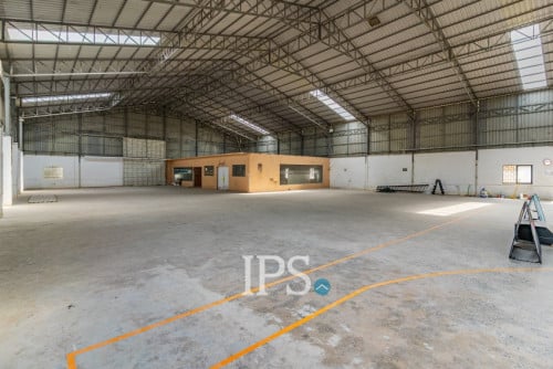 Warehouse space for rent, flexible sizes and pricing, indoor and outdoor