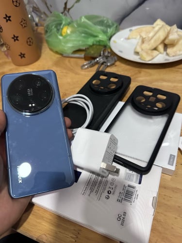 Xiaomi 14 Ultra Ram12/256g Ch_Version សានុំណែន កាពិតតួតិច របស់ប្រើផ្ទាល់ខ្លួនមានគ្រឿងFull Set