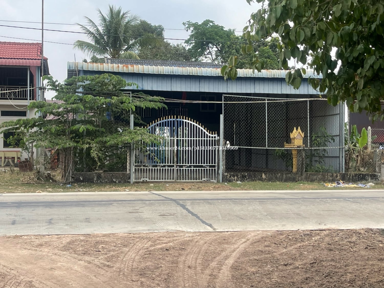ផ្ទះ នឹង ដី លក់