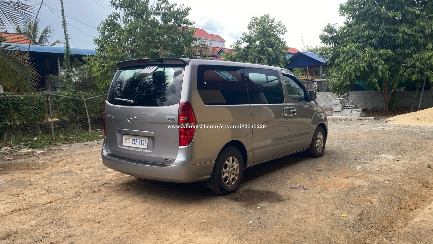ឡាន011លក់ម្ចាស់ផ្ទាលប្រញាប់លុយ0974044109