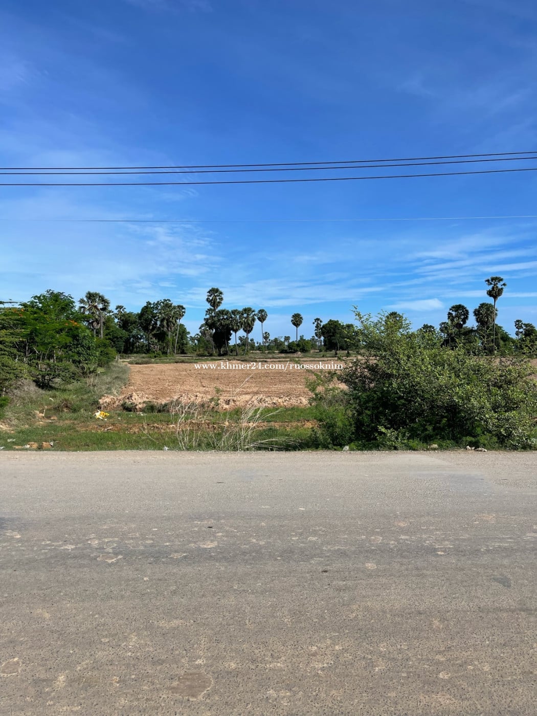 ដីជាប់ផ្លូវជាតិមុខរោងចក្រច្រកចេញ2 ត្រូវការលក់បន្ទាន់ ខាងជើងក្រុងច្បារមន3ឡូម៉ែត្រ