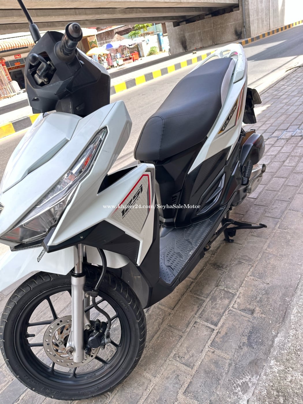 លក់Honda click