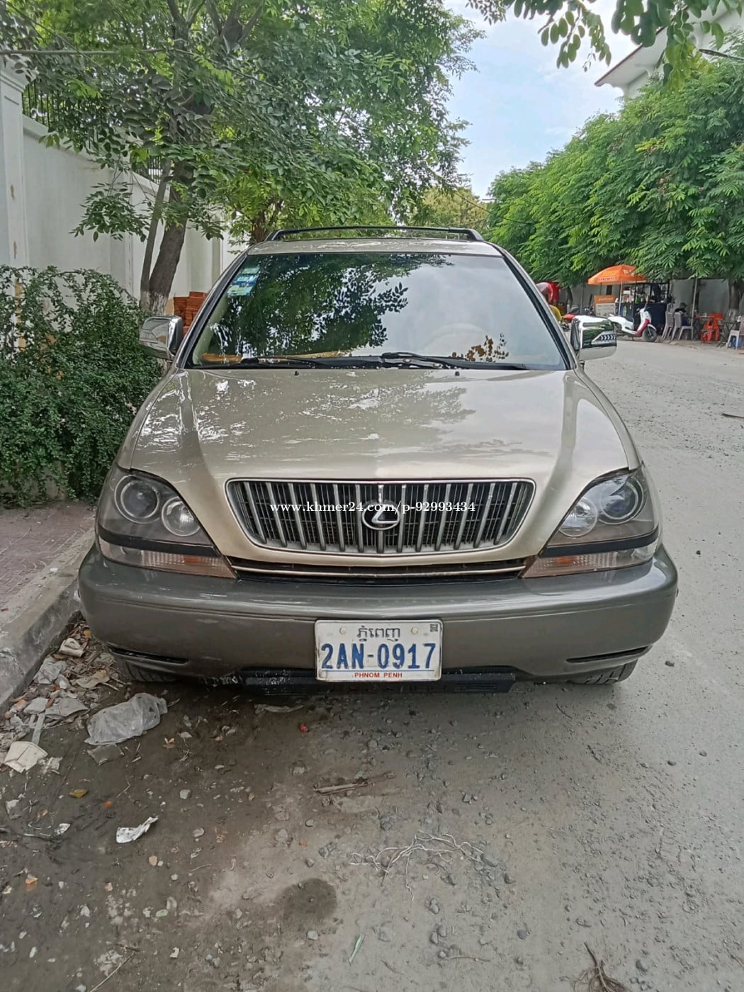 លក់ Lexus RX300 ឆ្នាំ2000 ប៉ុងមួយឡានស្អាតអត់បុកអត់ប៉ះ