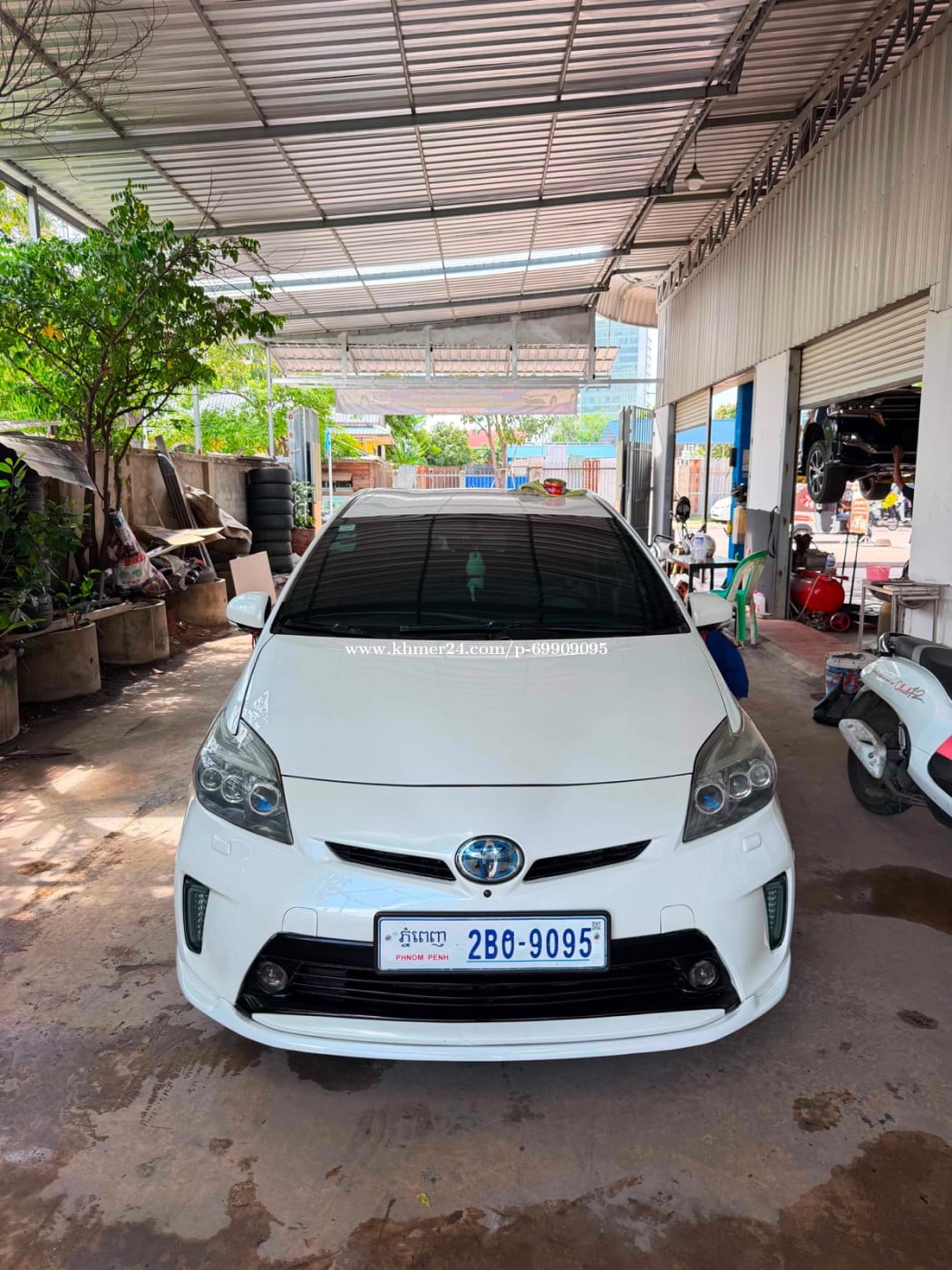 ឡានជិះផ្ទាល់ខ្លួន Prius Option 5 Advance ឡើង 012 16800$ ចរចា