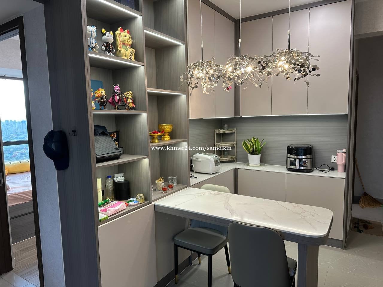 2 bed rent $700 at urban