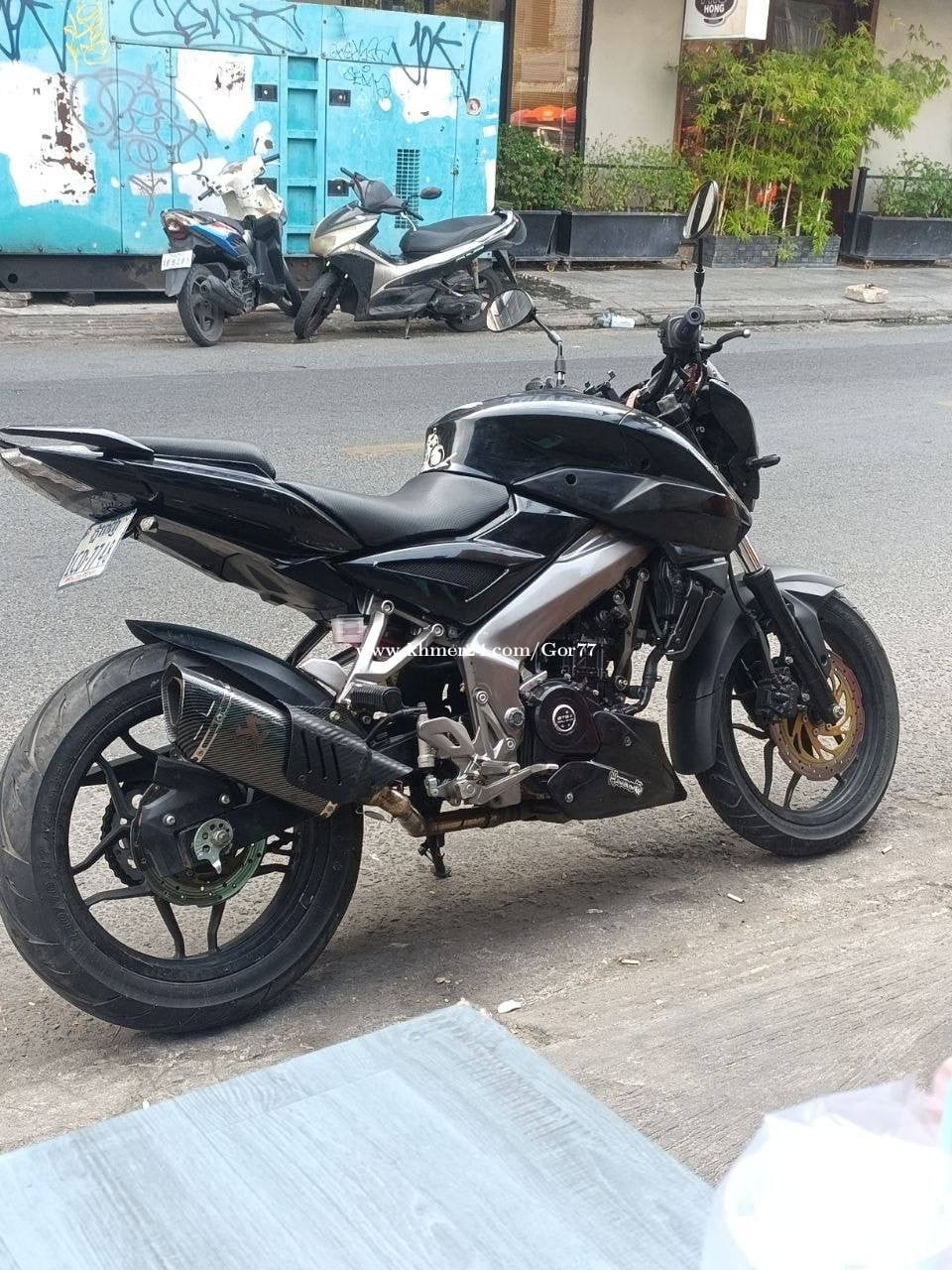 2013 Bajaj Pulsar 200