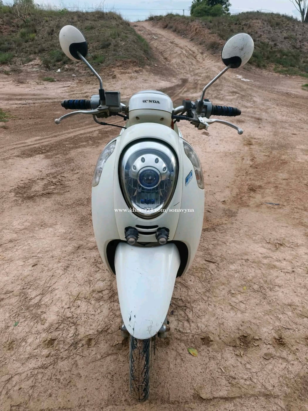 370$