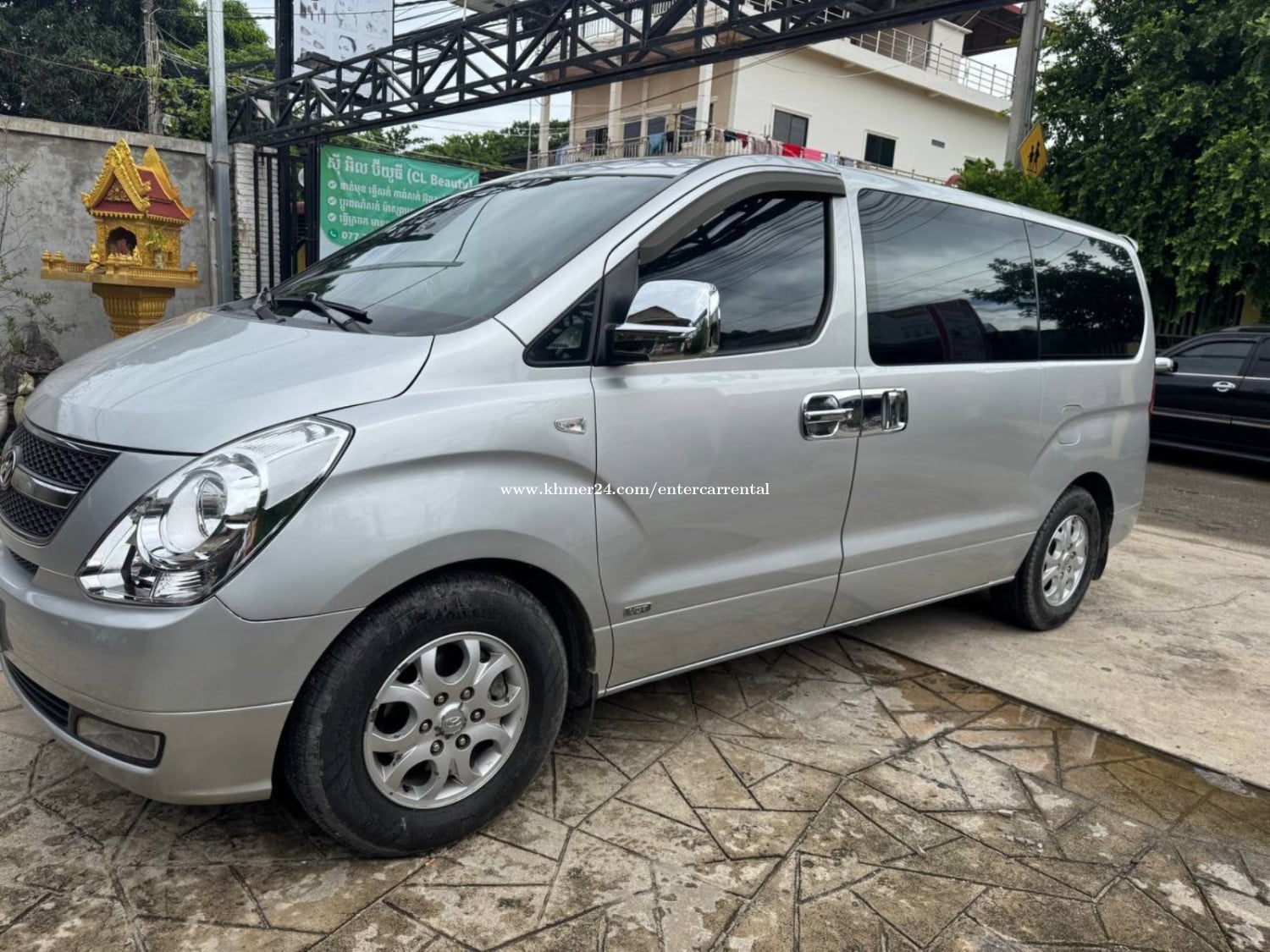 HYUNDAI Starex 2009 For Rent /出租