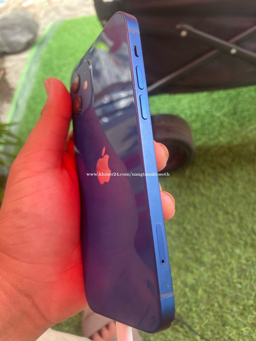 iPhone 12