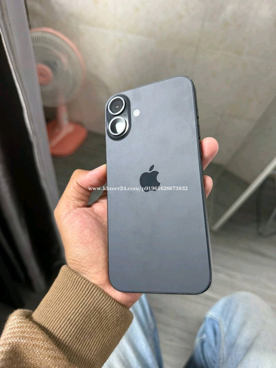 Iphone 16 plus ថ្ម 100