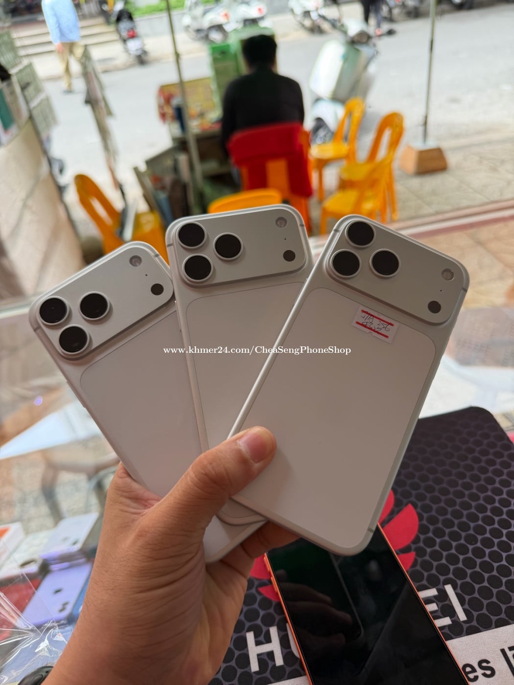iphone 17 pro max 256G Silver CH Sim 2 99%