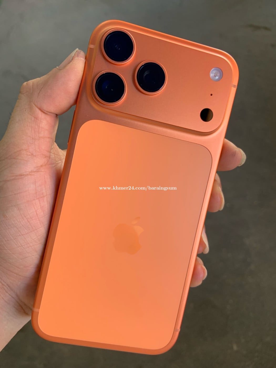 iPhone 17pro max LL/A 99.9%