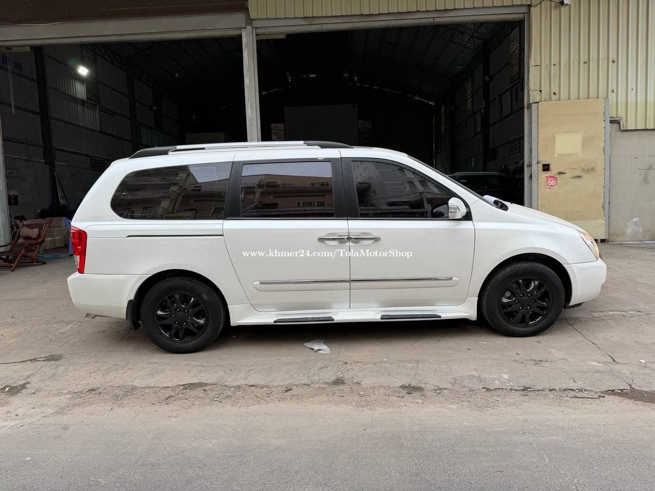 Kia Carnival 2012full option