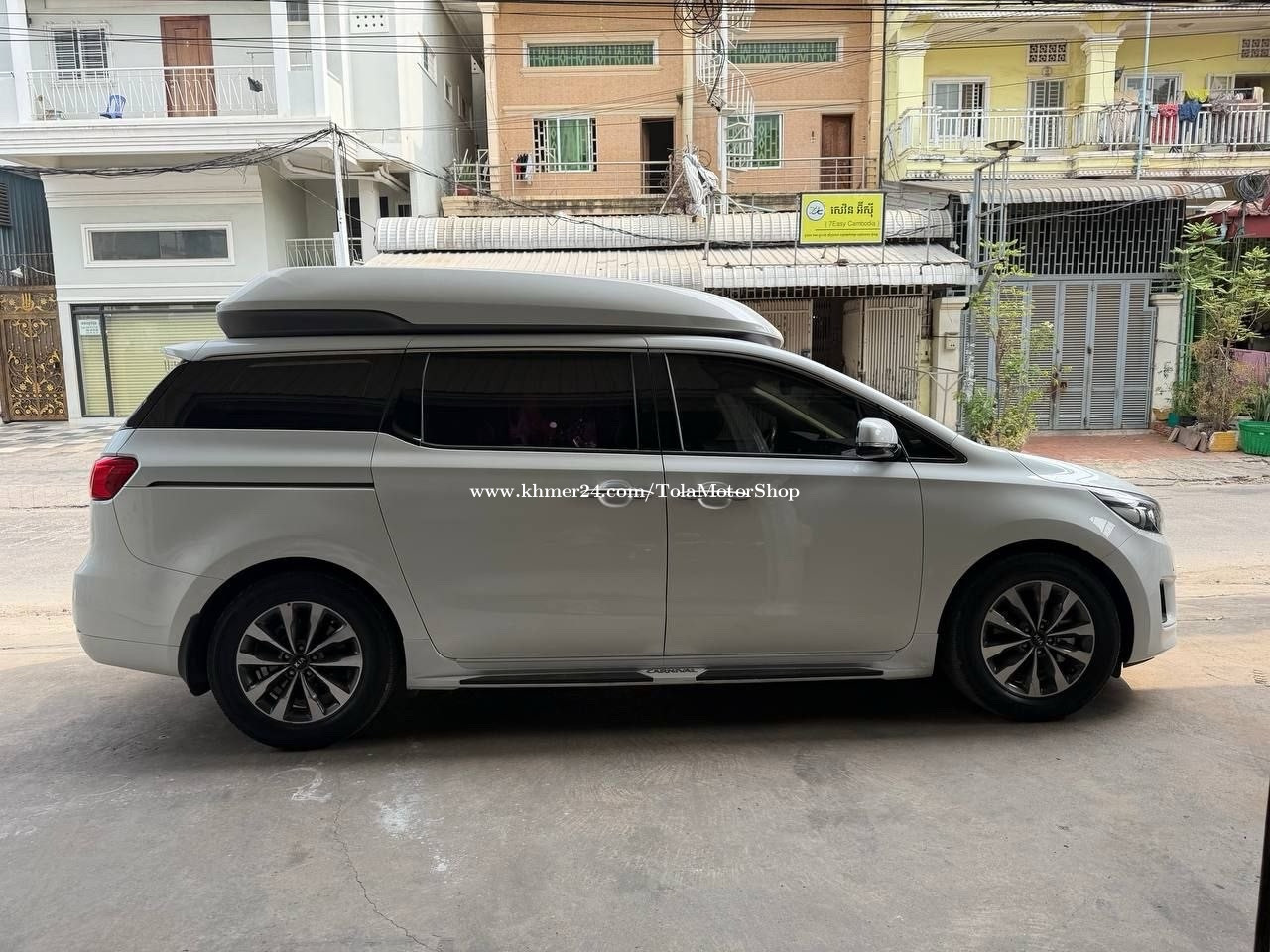 Kia Carnival 2015full option VIP