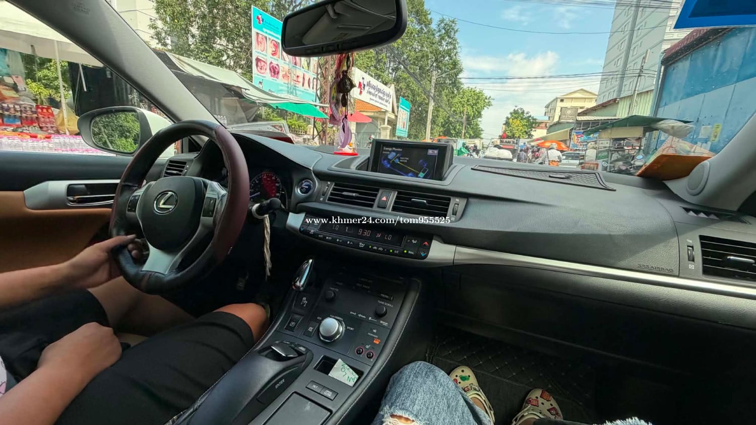 Lexus CT200h Full 2013 តំលៃចុះទៀត បងៗ