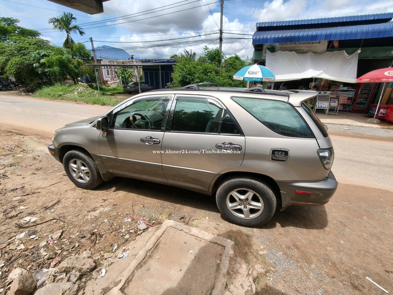 Lexus RX300 2001ប៉ុង1