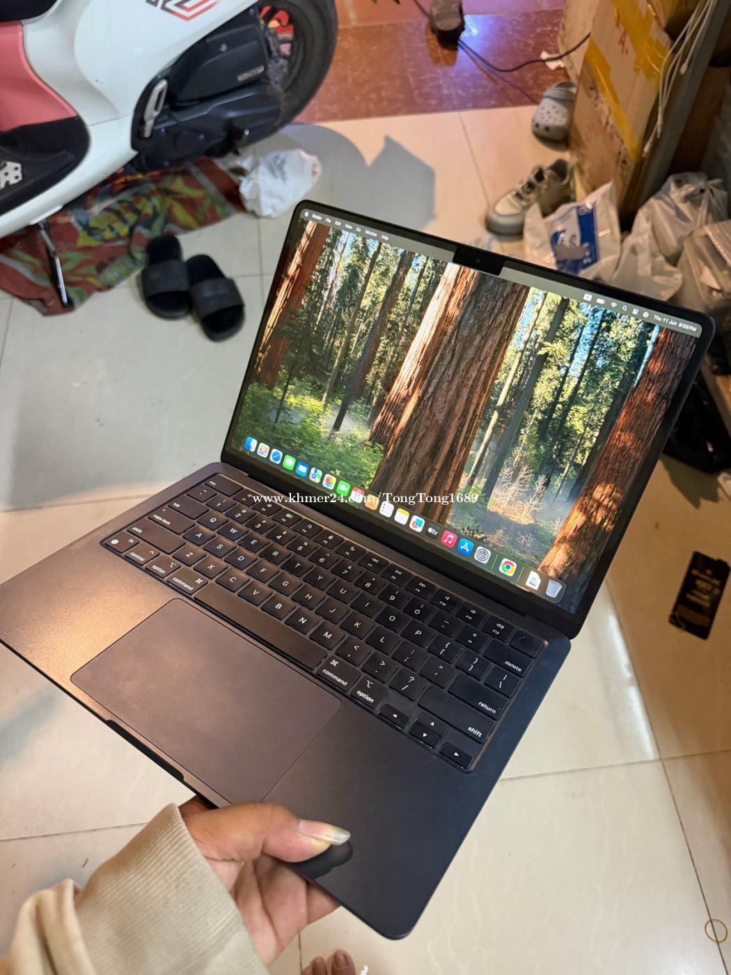 MacBook Air M2 13.6 256gb 2022 ស្ទើរតួរតិចៗ
