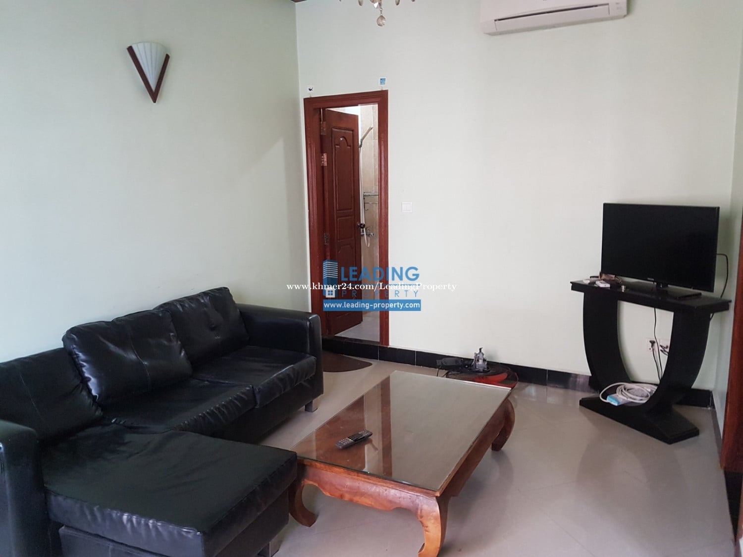 N285 | Bright and Clean 2 Bedrooms Flat Apartment For Rent in BKK2