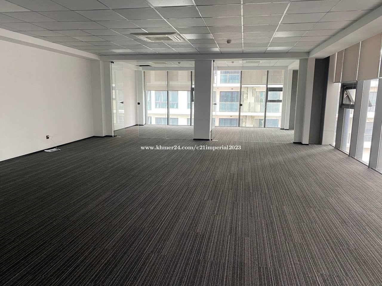 Office space for rent at Bkk (OF-117) ការិយាល័យជួល ផ្តល់ជូនព្រុំ និងបន្ទប់ការិយាល័យមានស្រាប់