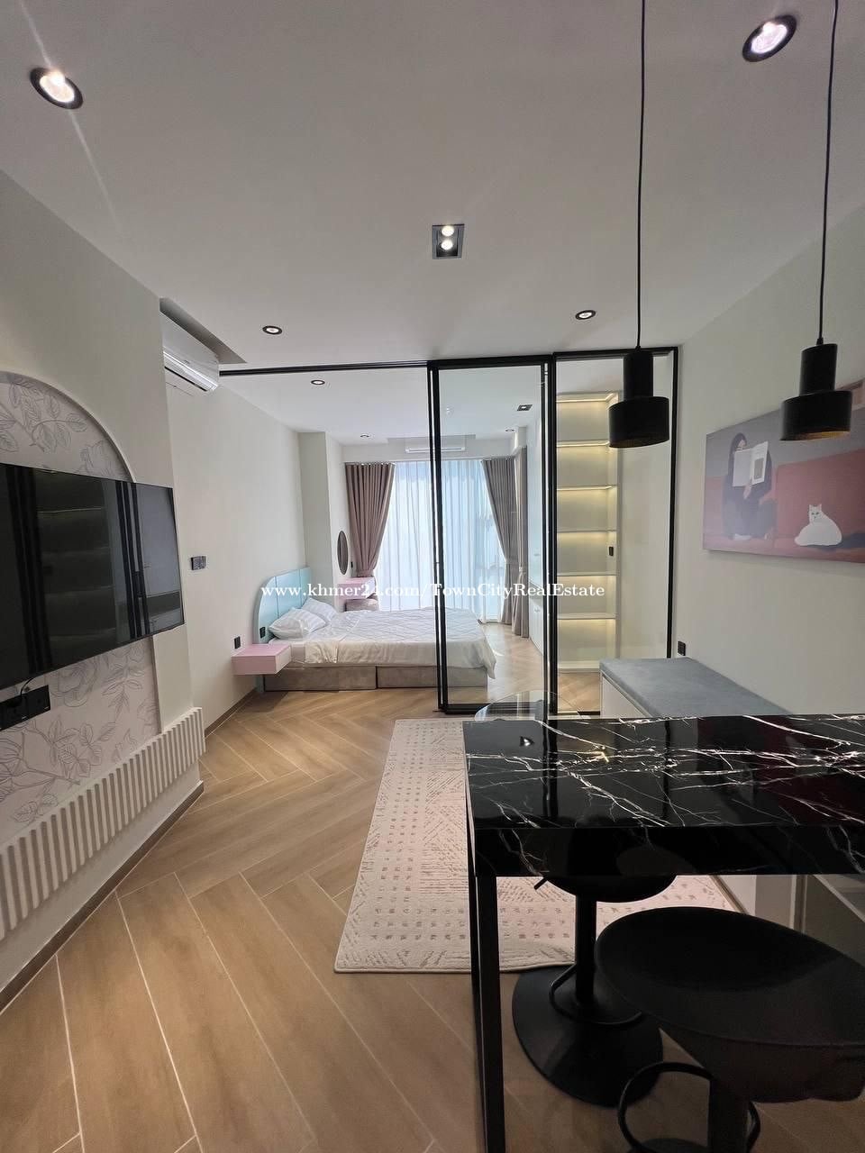 One Bedroom Condo for Rent at Time Square 306
