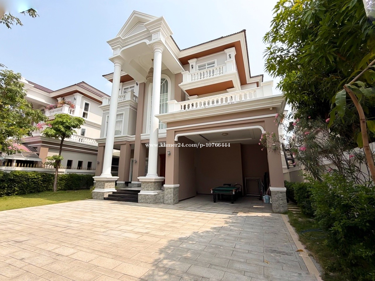 QUEEN VILLA FOR RENT IN PENG HUOTH BOENG SNOR - ECO MELODY