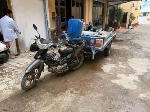 រ៉ឺម៉កលក់+ម៉ូតូ