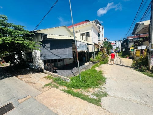ផ្ទះជួល ផ្ទះកែង