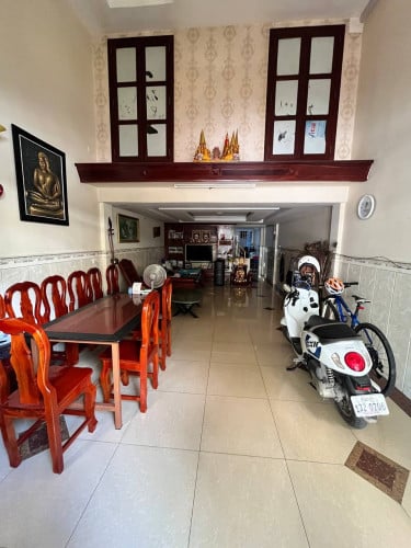 ផ្ទះលក់ (នៅបុរីលឹម ឈាងហាក់ចំការដូង)