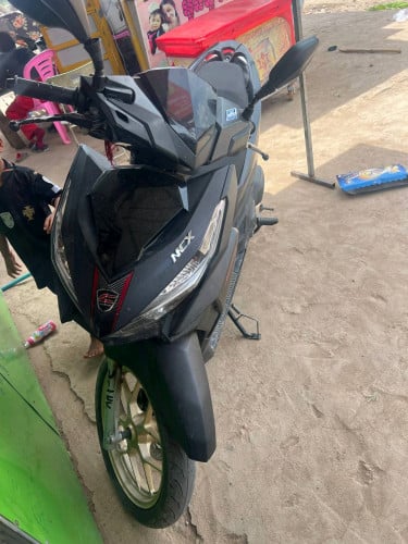 ម៉ូតូលក់