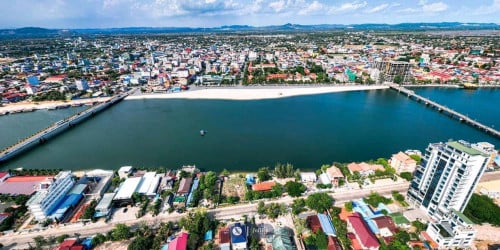 ចន្លោះស្ពានចាស់និងស្ពានថ្មី