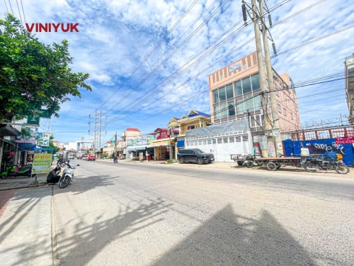 ដី សម្រាប់ជួល !