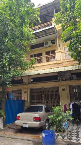 ផ្ទះសម្រាប់លក់ បុរីពិភពថ្មី ឈូកមាស