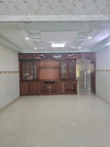 ផ្ទះអាជីវកម្មលក់បន្ទាន់