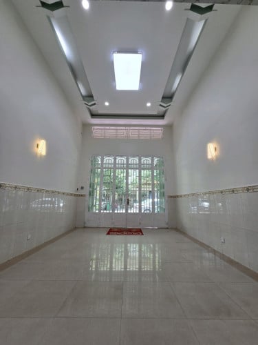 ផ្ទះអាជីវកម្មលក់បន្ទាន់