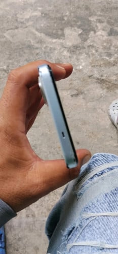 ថ្មនៅខ្លាំងសេវានៅខ្លាំង។
