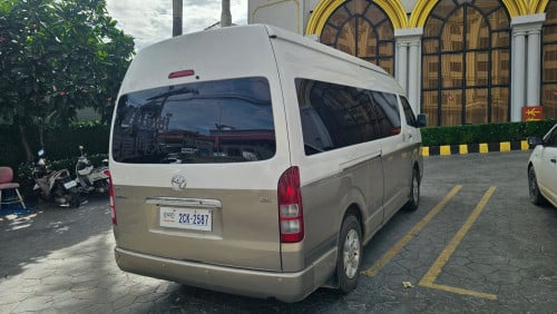 ឆ្នាំ 010 អូតូ សាំង តំលៃ 23500$