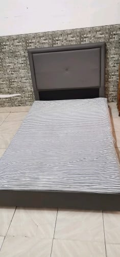 គ្រែ ទំហំ 120×200